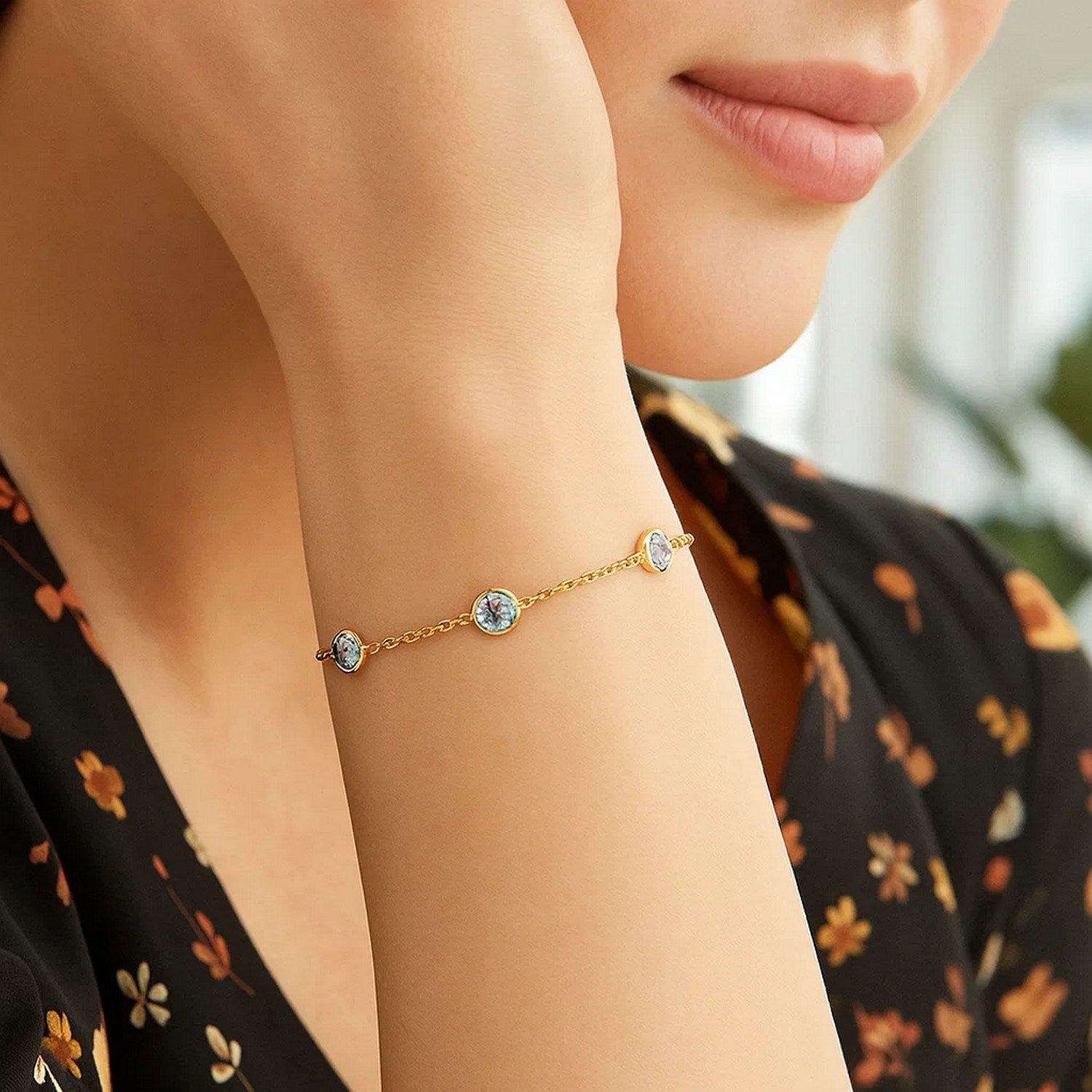 14K Yellow Gold Aqua Station Bracelet