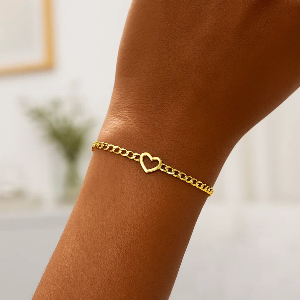 14k Yellow Gold 7 inch Curb Chain Bracelet with Heart (3.40 mm)
