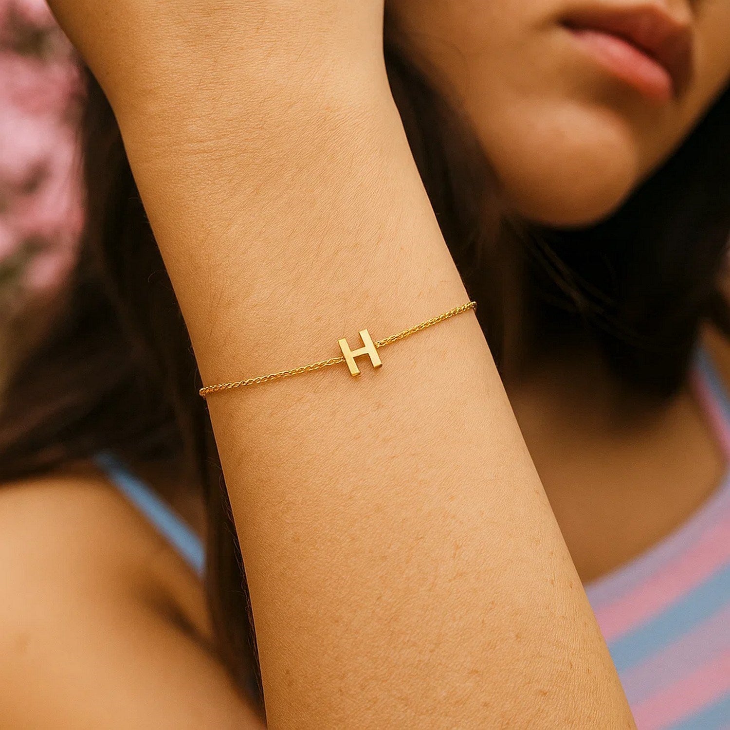 14K Yellow Gold Mini Initial H Bracelet