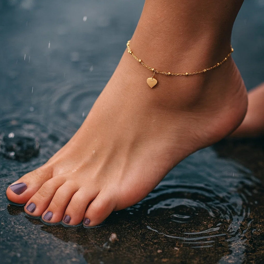14K Yellow Gold Dangle Heart and Bead Station Anklet
